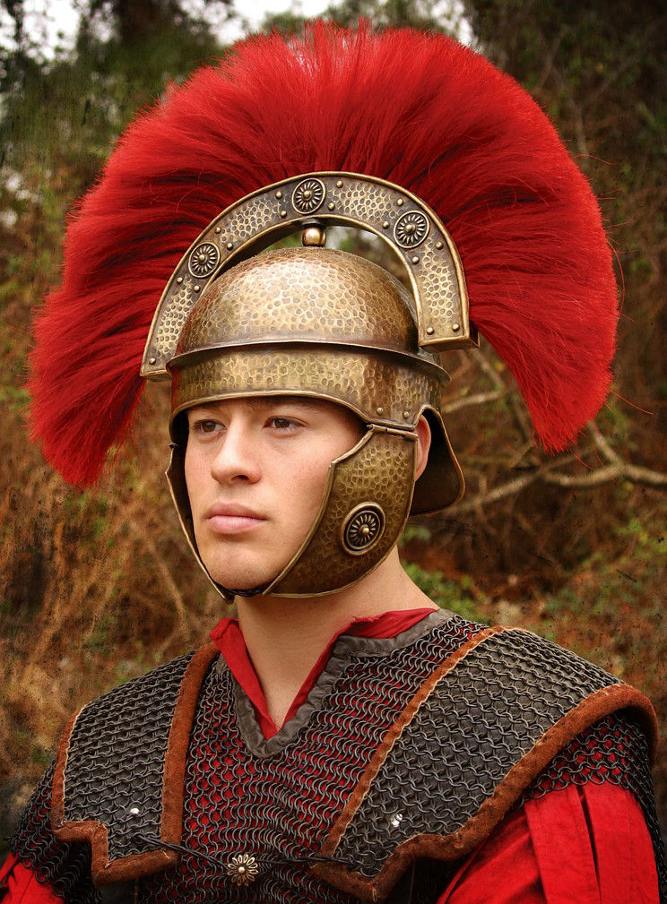 Römerhelm aus Messing mit Helmbusch 
