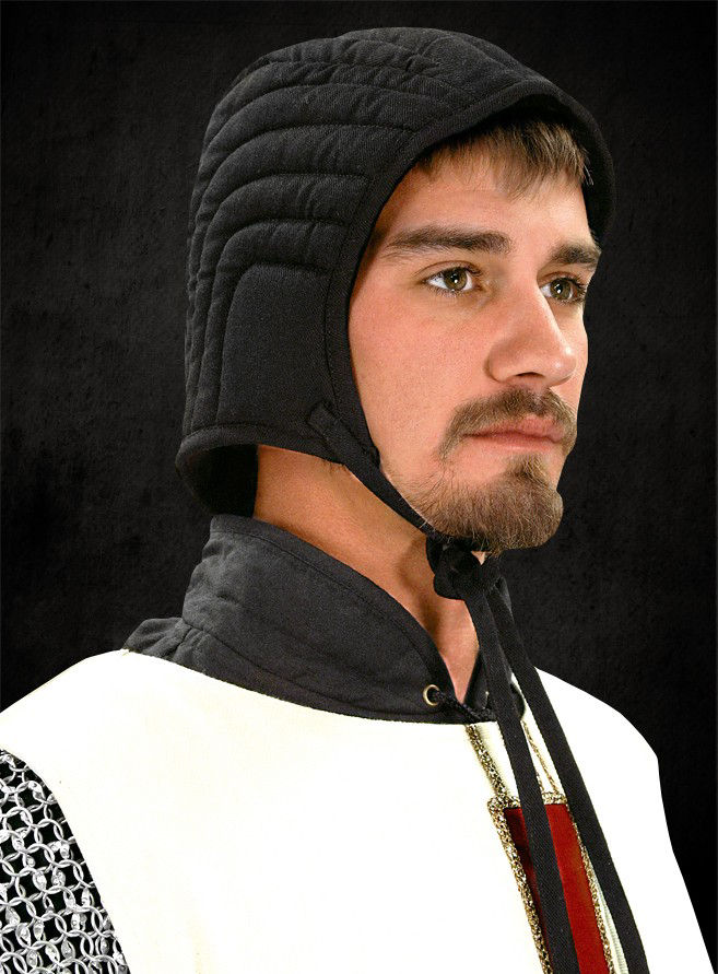 Wattierte Stoffhaube mit Bindung 