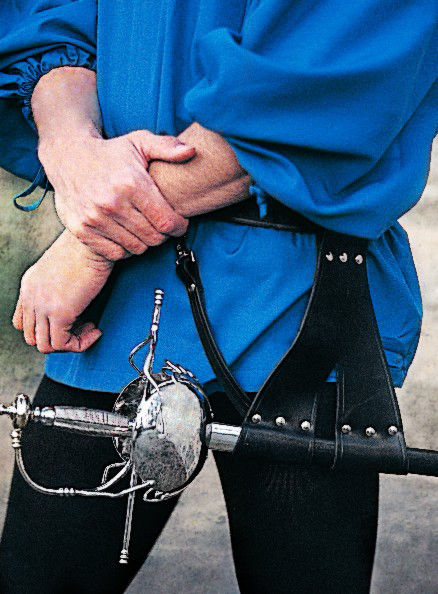Ledergürtel mit Gehänge für Degen oder Rapier 